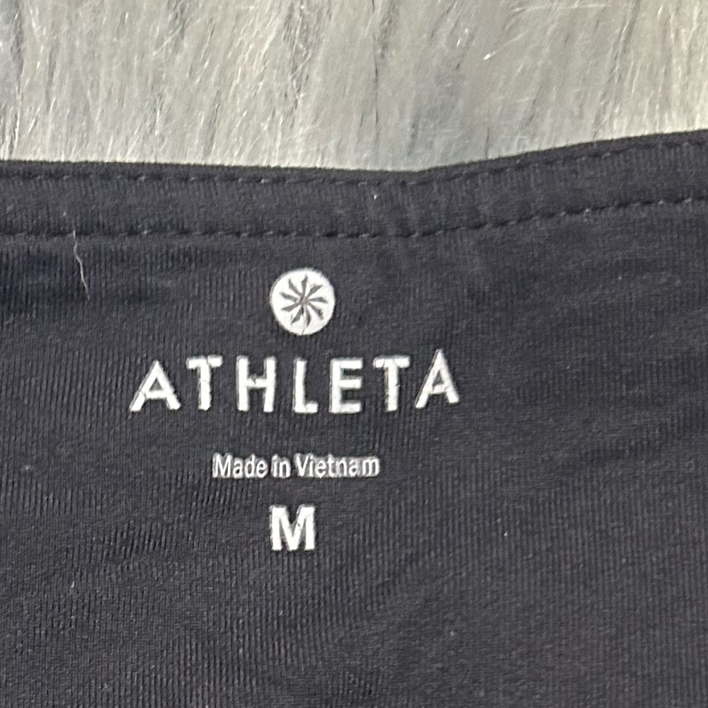 Athleta Solid Black Revelation Capri Athletic Leg… - image 4